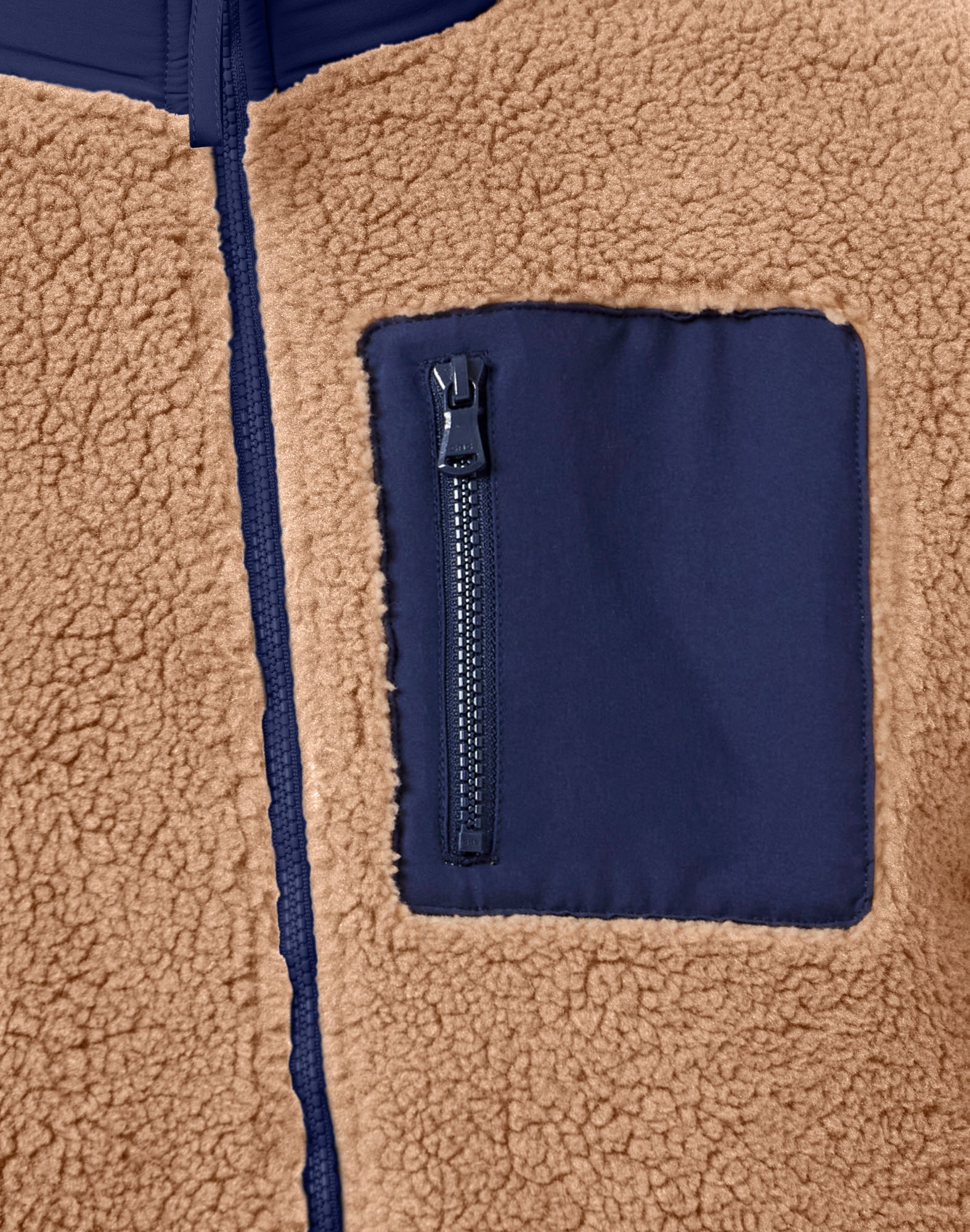 Industry Fleece Jacket in Sandstone