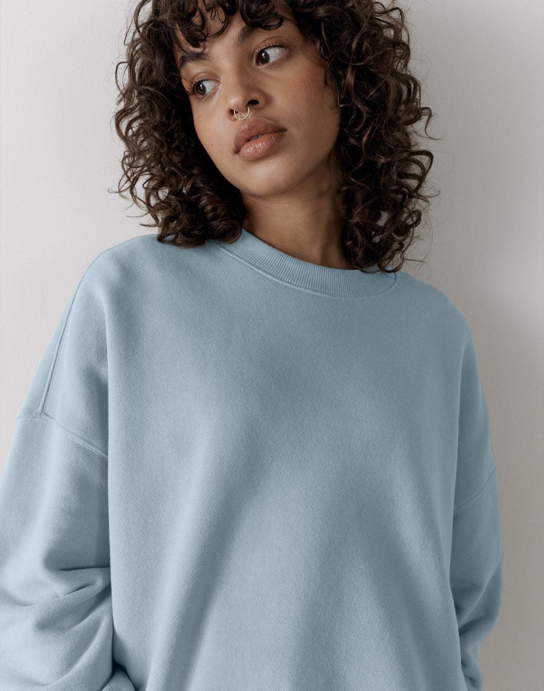 The Oversized Crew in Chalk Blue - Sweatshirts - Gym+Coffee IE