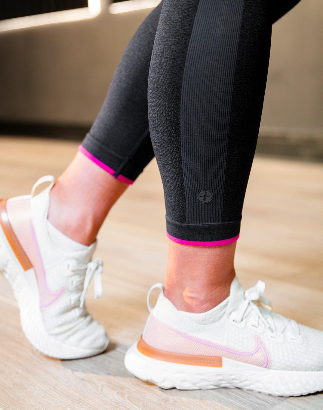 Kin Seamless Legging in Charcoal - Leggings - Gym+Coffee
